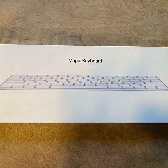 Apple Magic Keyboard 2 - LIKE NEW - Picture 1 of 7